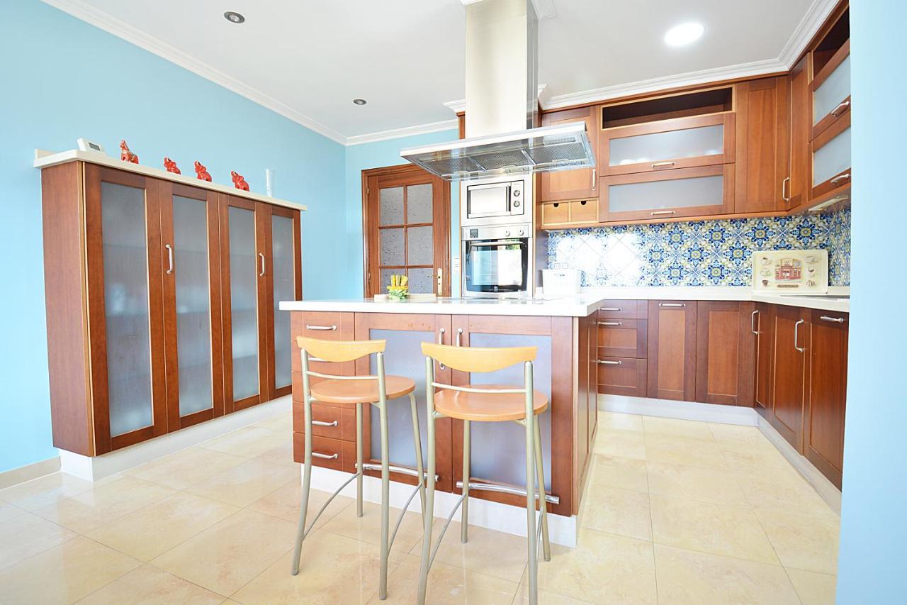 Galihost - Casa Con Precioso Jardin En Vilanova De Arousa 외부 사진